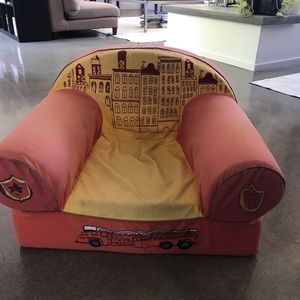 Selling 2 anywhere chairs.